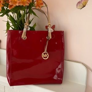 Michael Kors Jet Set Patent Leather Tote Bag